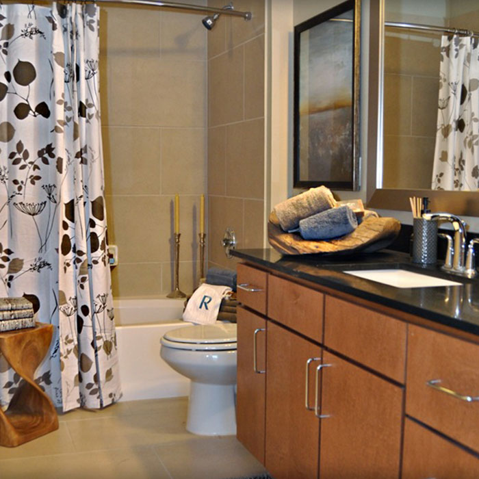 bathrooms-with-tub-and-shower