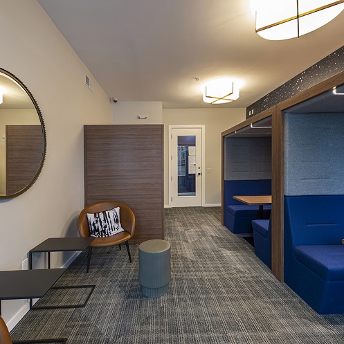 indoor-clubhouse-lounge